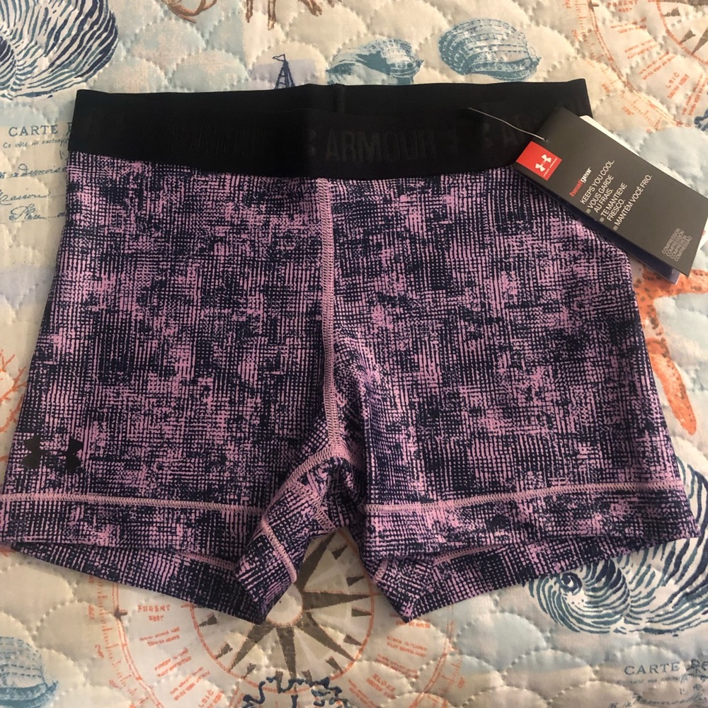 Under Armour Women’s HeatGear Conpression Shorts